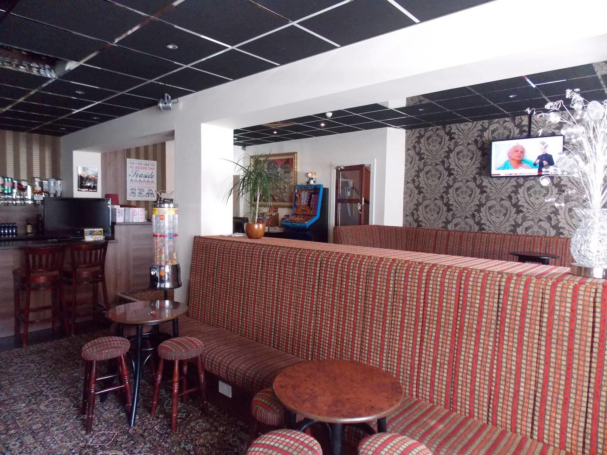 The Trafford Hotel แบล็คพูล ภายนอก รูปภาพ