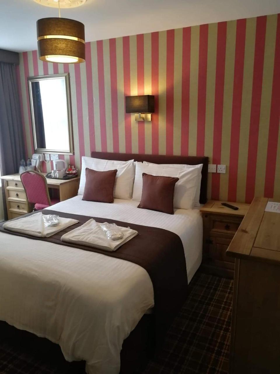 The Trafford Hotel แบล็คพูล ภายนอก รูปภาพ